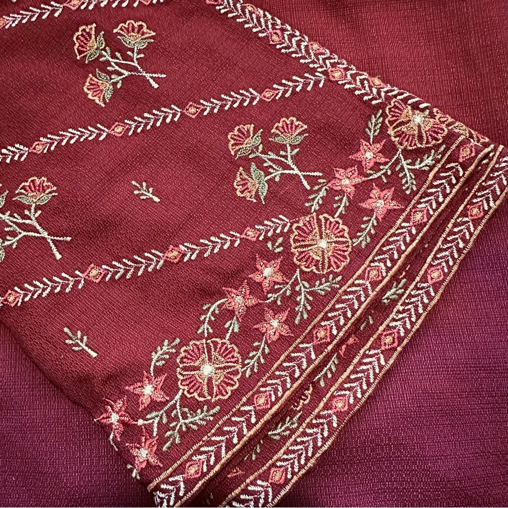 Ritu Kumar | Top | Ritu Kumar Embroidered Kurta - Picture 5 of 11
